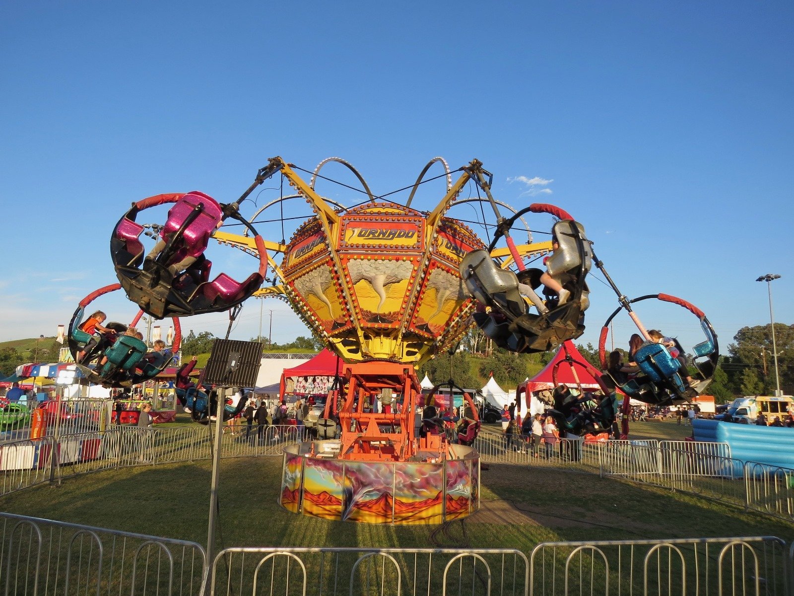 Tornado Ride